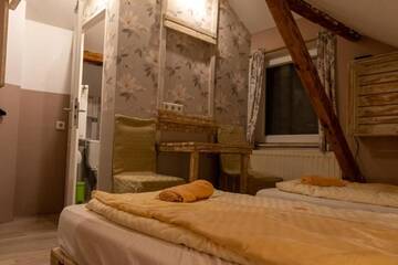 Фото номера Трехместный номер с собственной ванной комнатой Лоджи Agroturystyka Nad Jeziorem Czchowskim г. Чхув 8